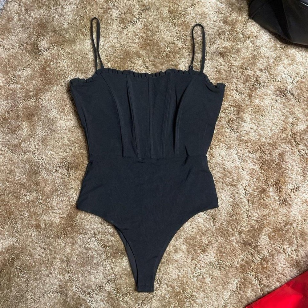 Princess Polly Black‎ Bodysuit Size 6
